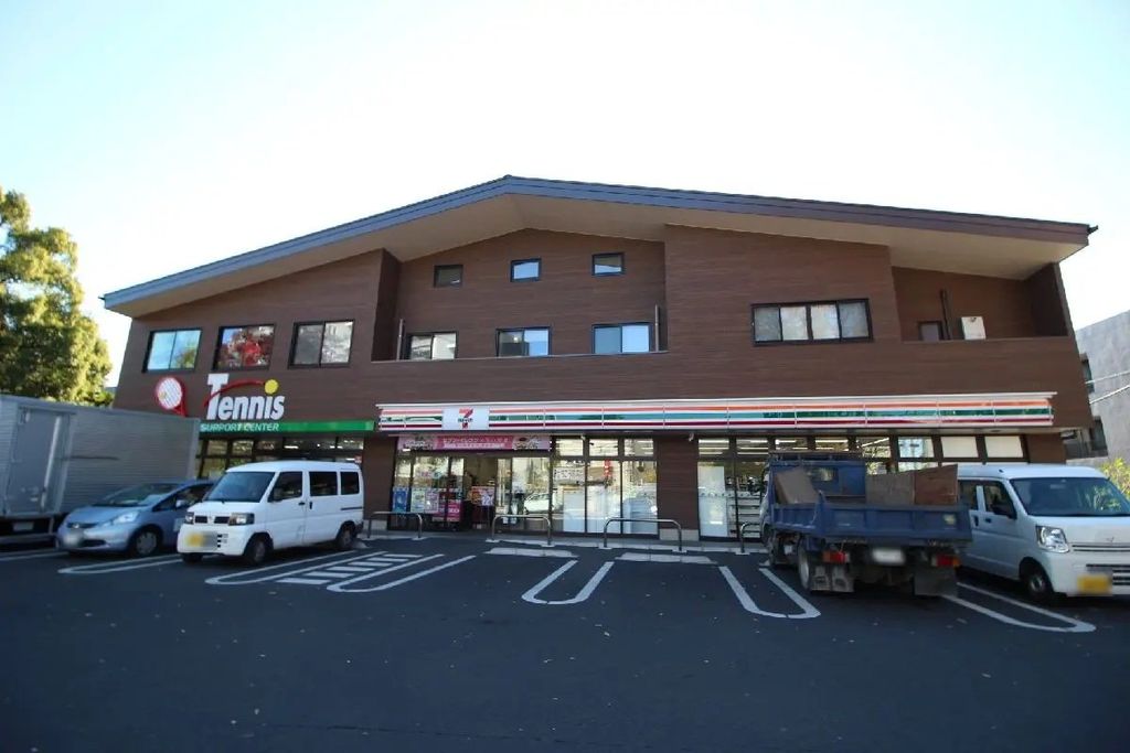 コンビニ　セブンイレブン三鷹北野4丁目店（コンビニ）まで350m