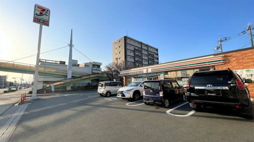 コンビニ　セブンイレブン 沼津白銀店（コンビニ）まで174m
