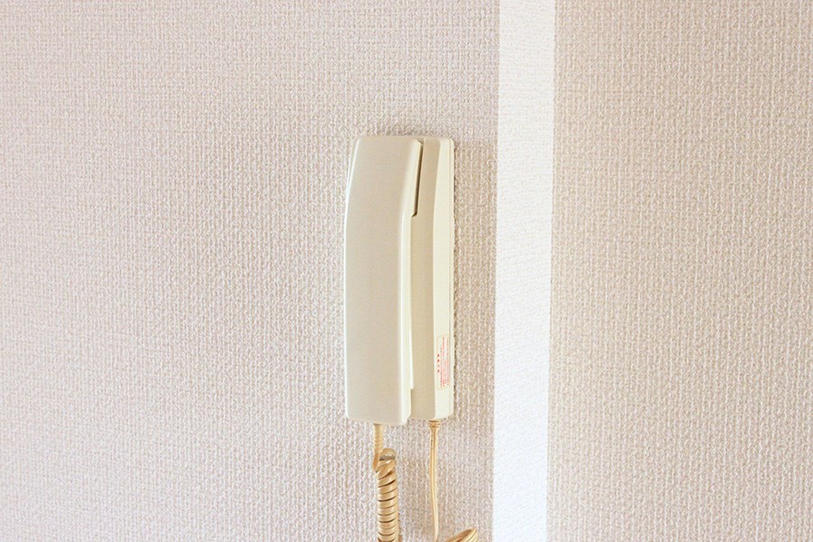 セキュリティ　インターホン付き　※別部屋同間取り写真につき若干相違有