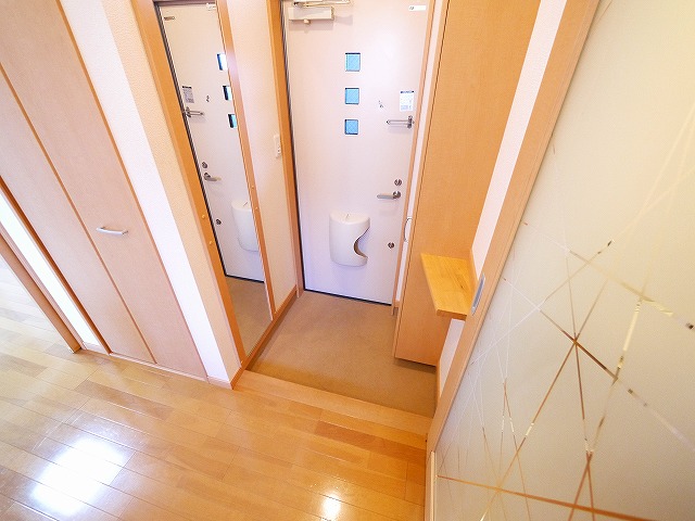 玄関　落ち着いた玄関です