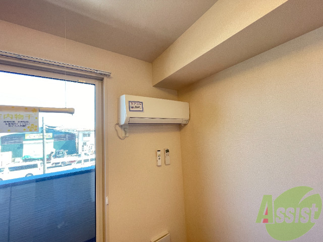 その他設備　あらかじめエアコンがついています。夏も冬も快適ですよ。
