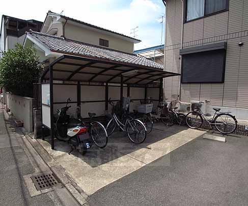 その他共有部分　原付まで置けます（要空き確認）
