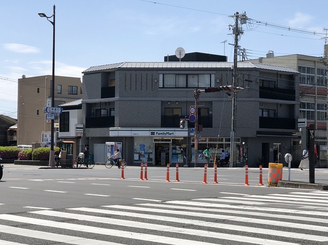 コンビニ　ファミリーマート 七条堀川店（コンビニ）まで319m