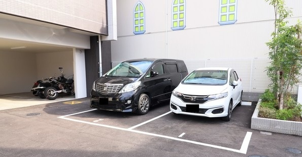 駐車場　駐車場