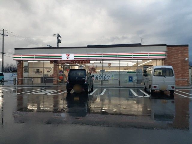 コンビニ　セブンイレブン五泉本田屋店（コンビニ）まで421m