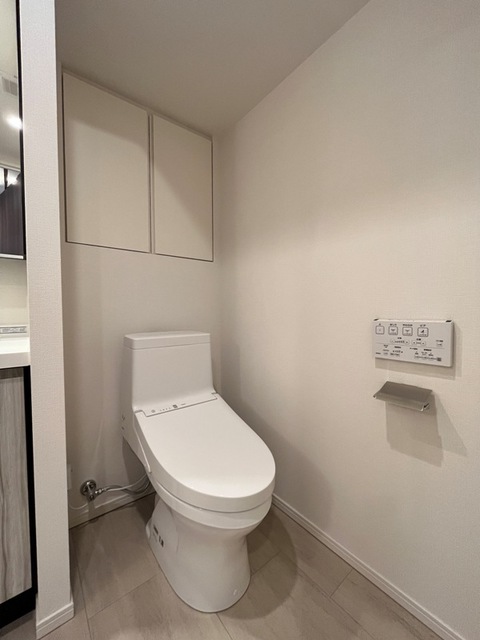 トイレ　※写真は同タイプ住戸です。