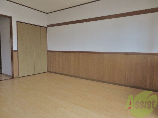 その他部屋・スペース　ツートンカラーなので、オシャレな感じがしますね。