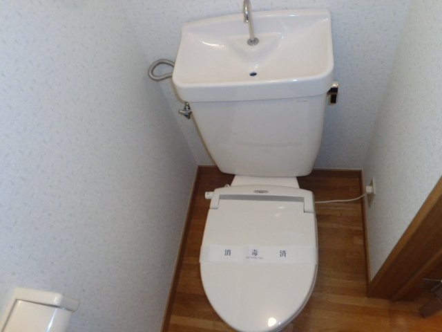 トイレ　清潔感のあるトイレです。