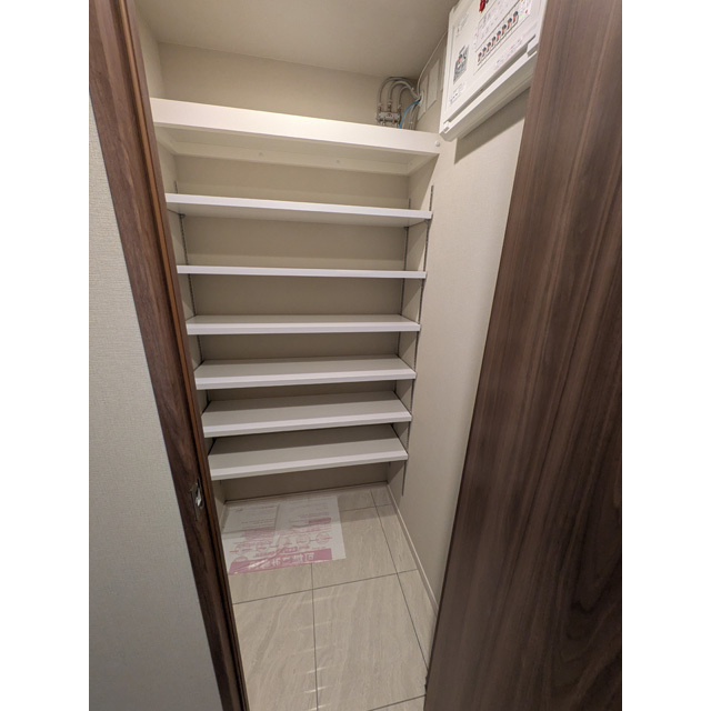 収納　シューズインクローゼット