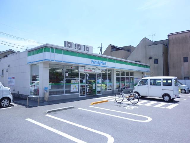 コンビニ　ファミリーマート（コンビニ）まで378m