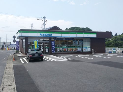 コンビニ　ファミリーマート　水戸酒門店（コンビニ）まで949m