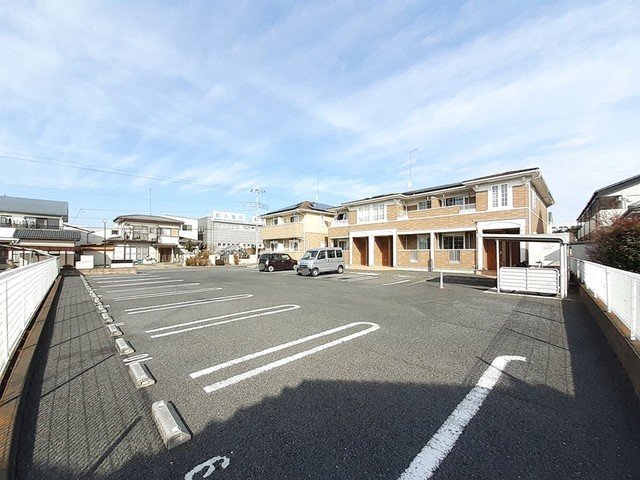 駐車場　駐車場に車を止められます