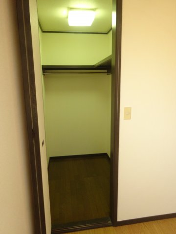 収納　ウォークインクローゼットです