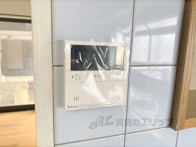 その他設備　給湯器リモコン