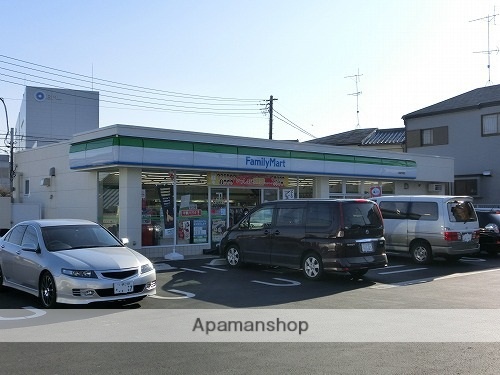 コンビニ　ファミリーマート（コンビニ）まで470m