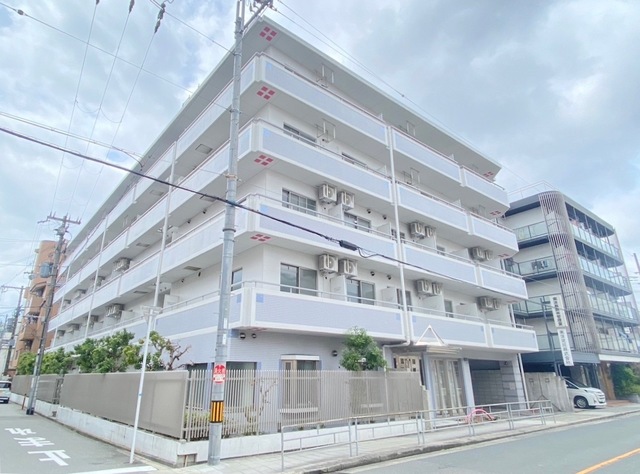 建物外観　大改装で生まれ変わりました