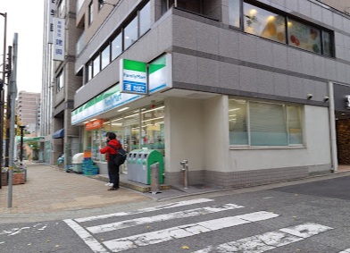 コンビニ　ファミリーマート　柳屋加納町二丁目店（コンビニ）まで150m