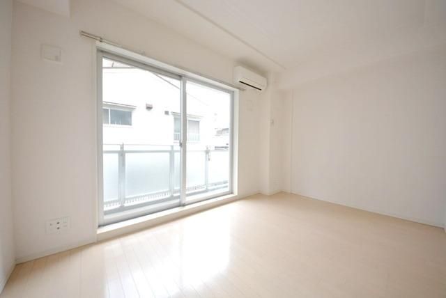 居室・リビング　★明るいお部屋です★