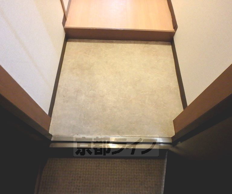玄関　玄関です。