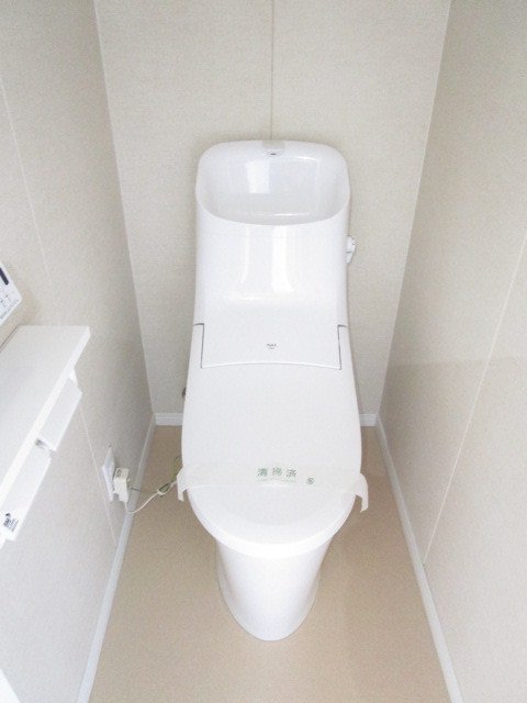 トイレ　温水洗浄便座