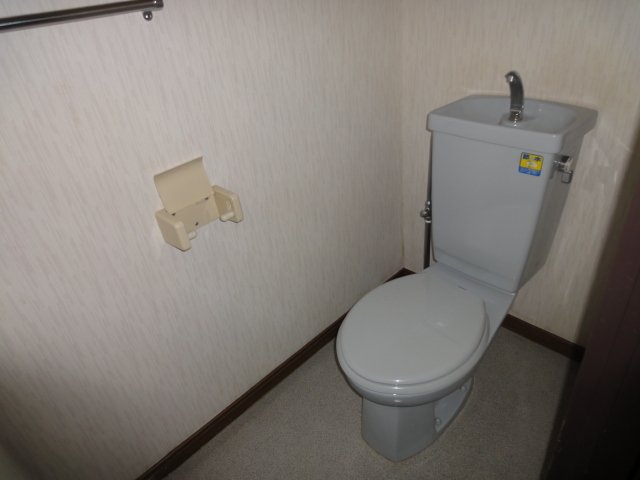 トイレ　同物件別室