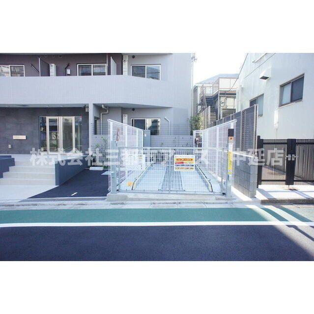 駐車場　ラティエラ都立大学