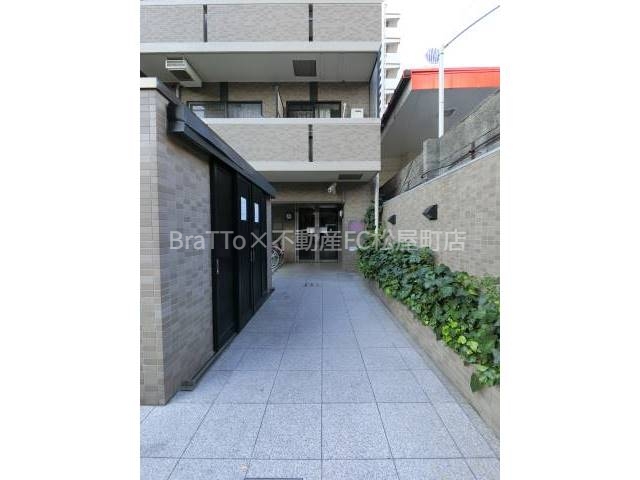 エントランス　マンション共用部分