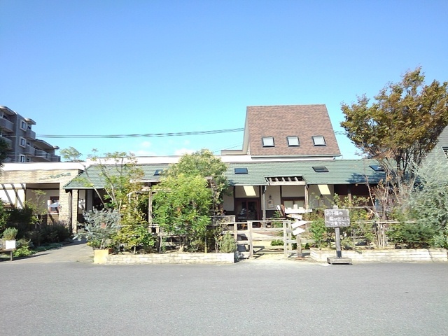 飲食店　パン工房フルフル（飲食店）まで700m
