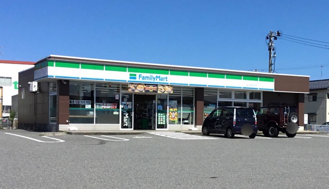 コンビニ　ファミリーマート 新潟竹尾卸団地店（コンビニ）まで634m