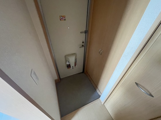 玄関　※別部屋の写真です
