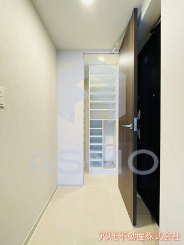 玄関　同マンション別部屋　参考写真