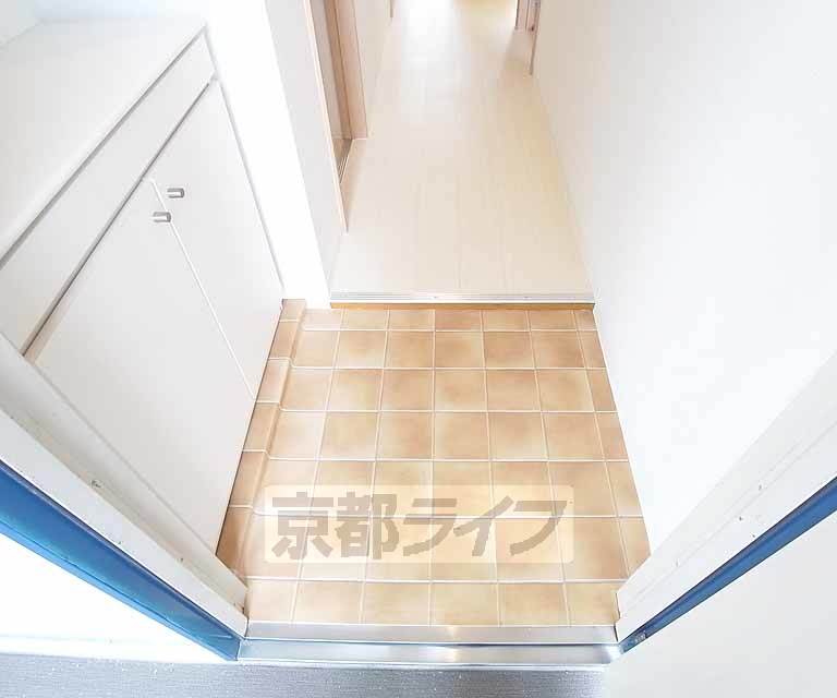 玄関　きれいな玄関ですね。
