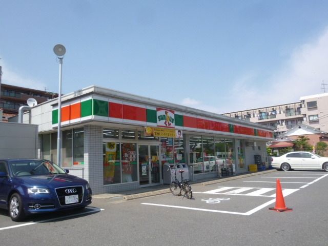 コンビニ　サンクス（コンビニ）まで438m