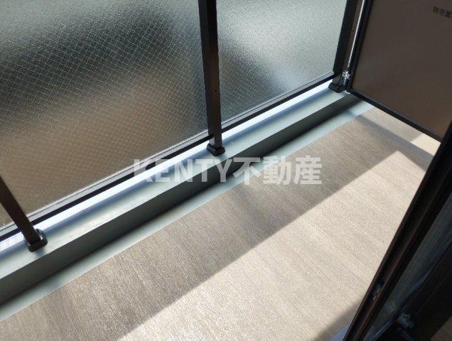 バルコニー　陽当たり良好なバルコニーです