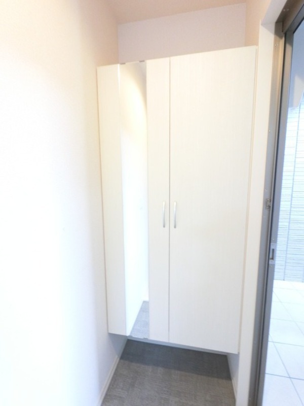 玄関　図面と現状に相違がある場合には現状を優先