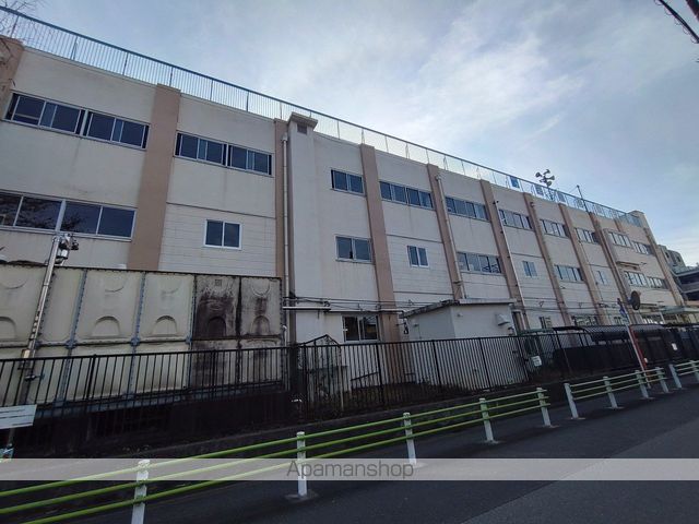 小学校　東綾瀬小学校（小学校）まで256m