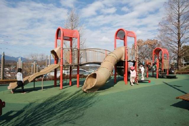 公園　ぼうさいの丘公園（公園）まで1998m