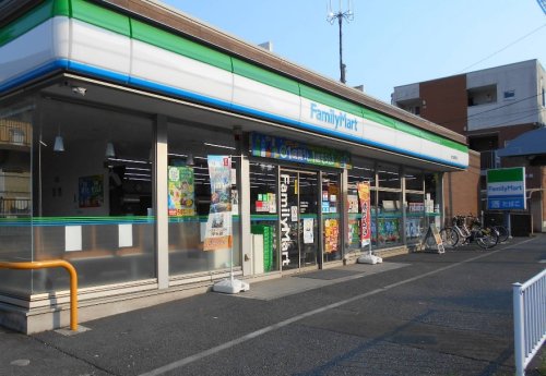 コンビニ　ファミリーマート 港北師岡町店（コンビニ）まで600m