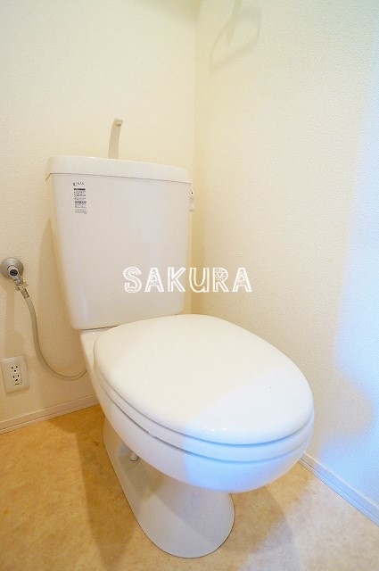 トイレ　落ち着いた色調のトイレです♪
