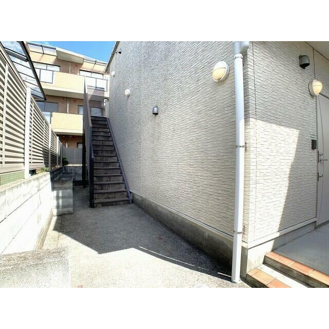 エントランス　共用階段