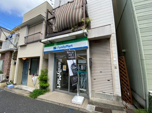 コンビニ　ファミリーマート 横浜石川町店（コンビニ）まで725m