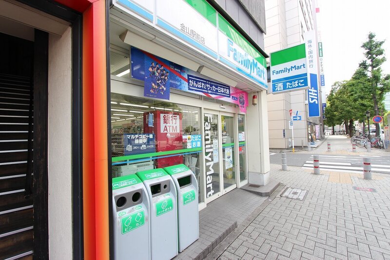 コンビニ　ファミリーマート金山駅前店（コンビニ）まで152m