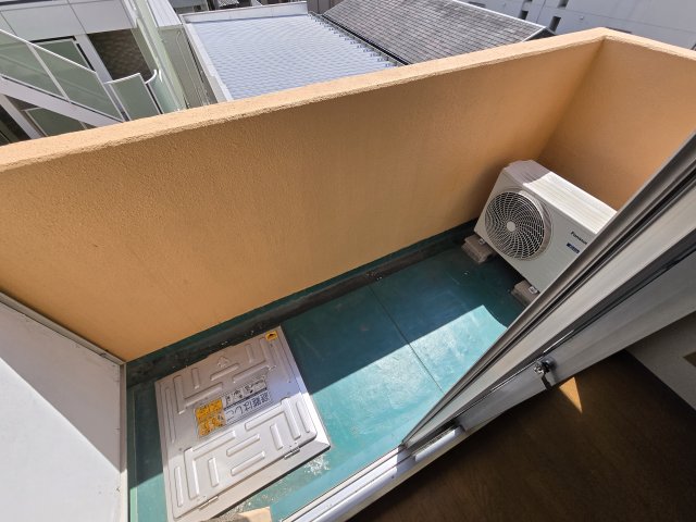 バルコニー　浅井ビル