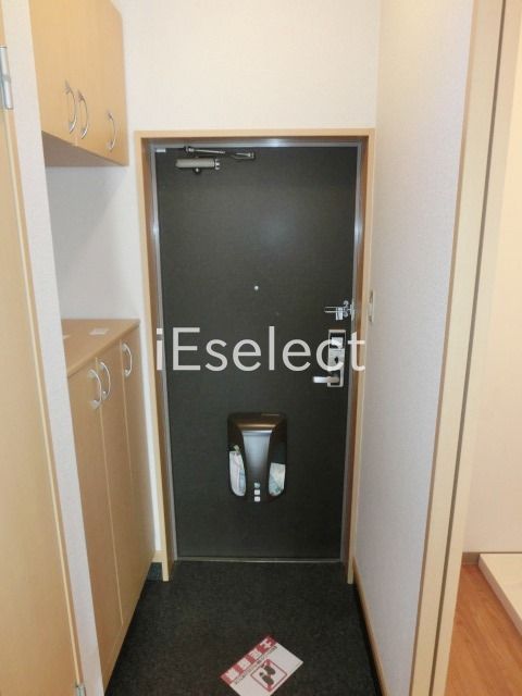 玄関　シューズボックス付きの玄関です