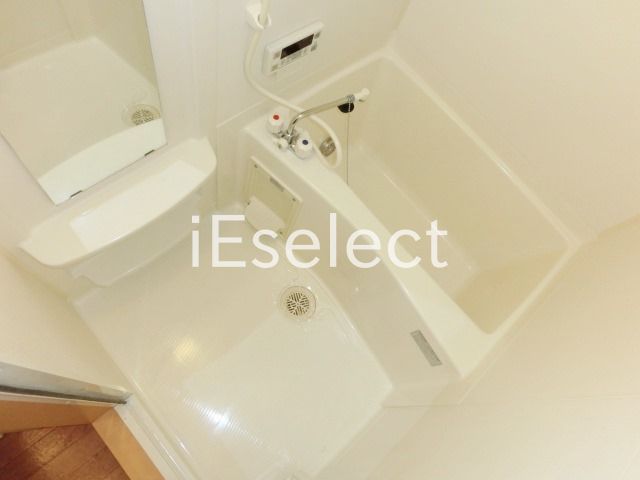 バス・シャワールーム　追い焚き付きのバスです