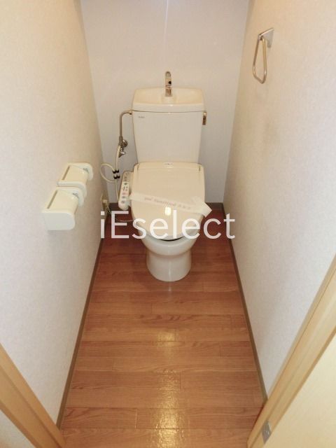 トイレ　ウォシュレット付きのトイレです