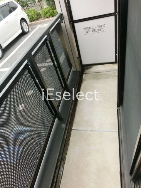 バルコニー　日当たり良好のバルコニー