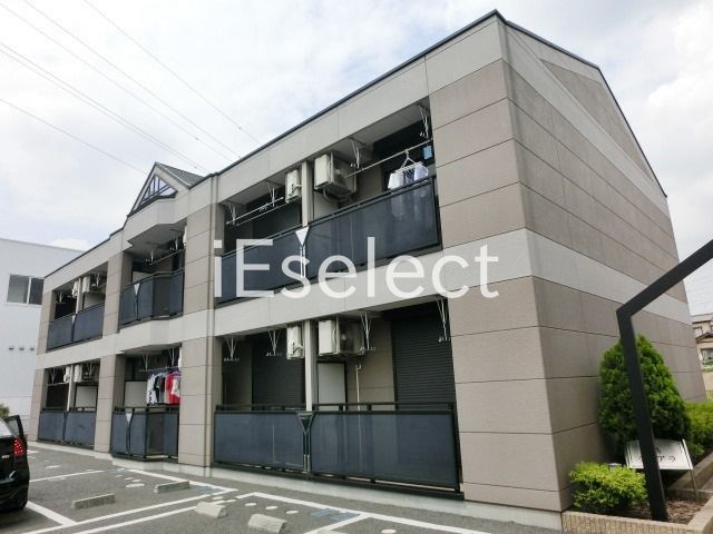建物外観　日当たり良好、コンビニ徒歩３分圏内