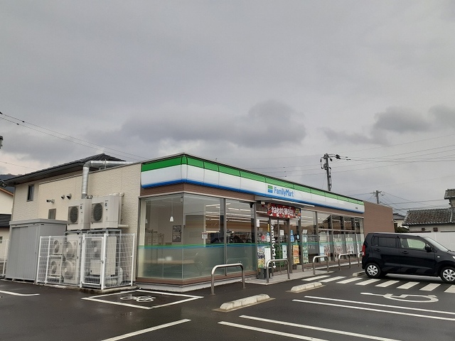 コンビニ　ファミリーマート　鏡店（コンビニ）まで450m