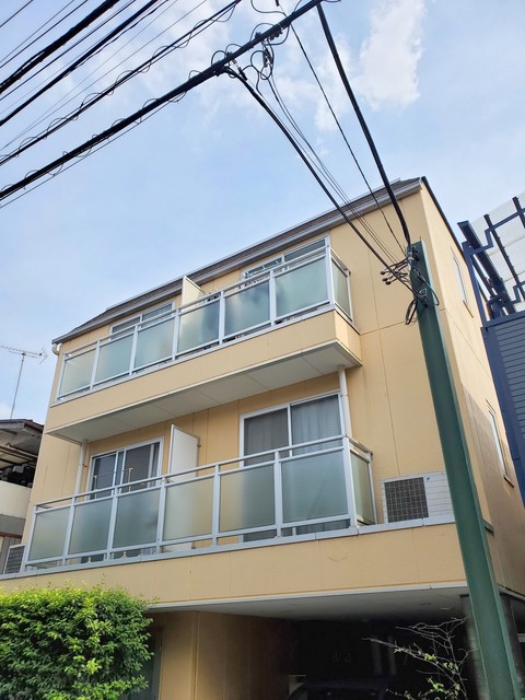 建物外観　オートロック完備の鉄骨造マンション